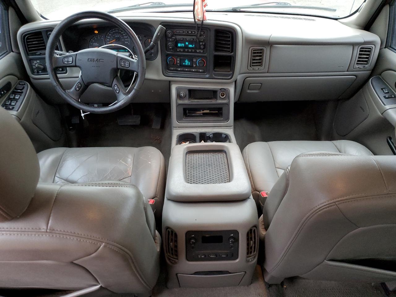 2006 GMC Sierra - Image 8