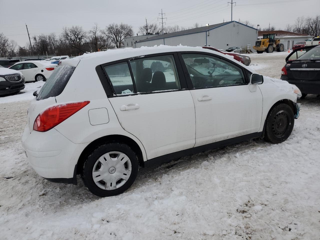 2011 Nissan Versa - Image 3