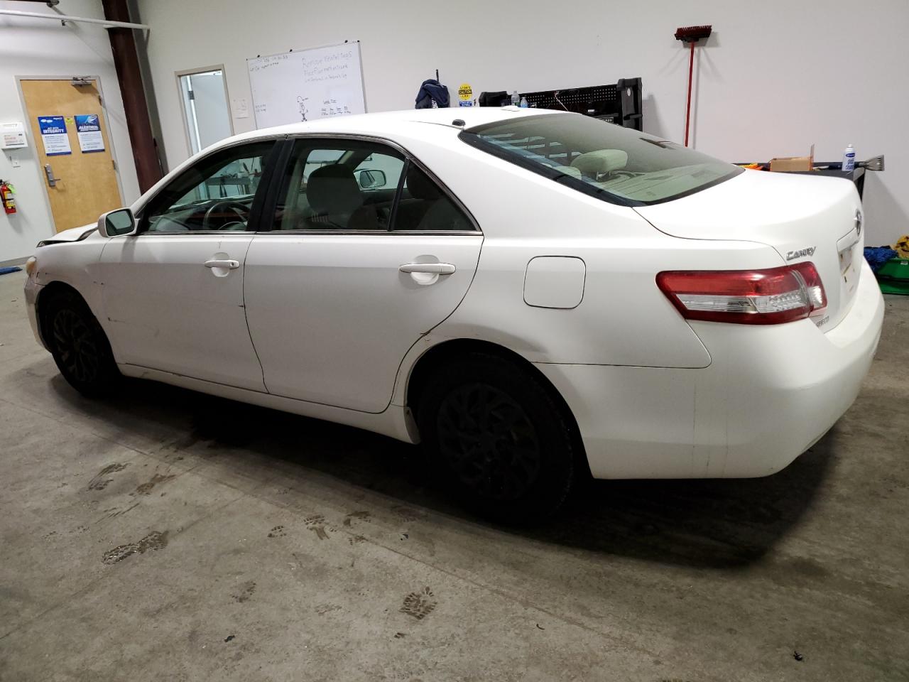 2011 Toyota Camry - Image 2