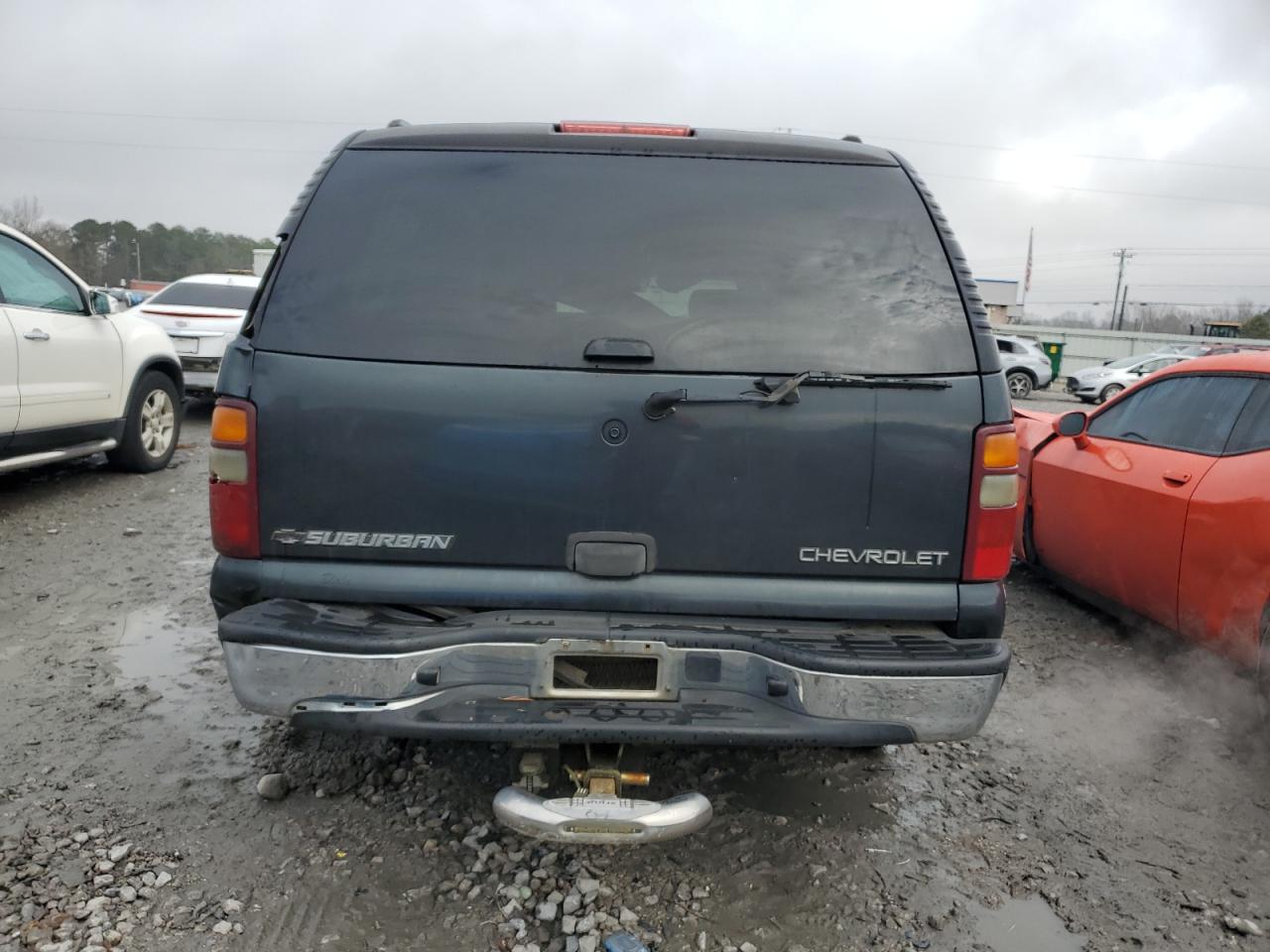 2003 Chevrolet Suburban - Image 6