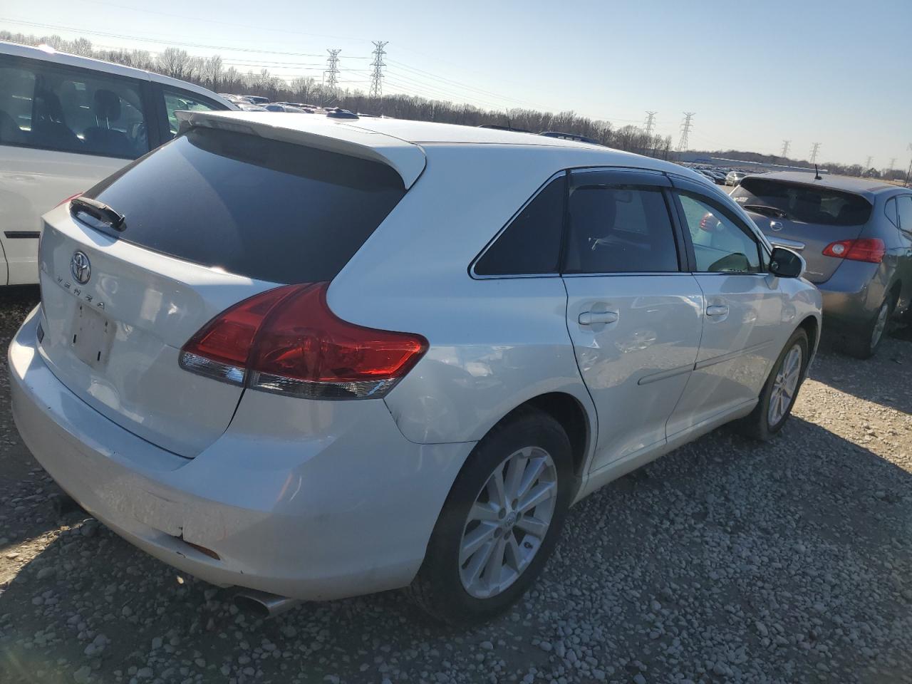 2010 Toyota Venza - Image 3