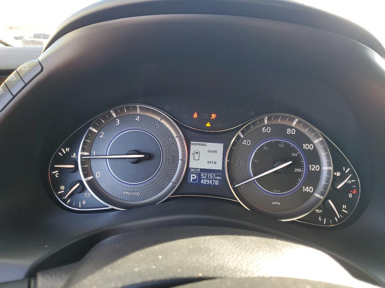 2018 Infiniti QX80 - Image 9