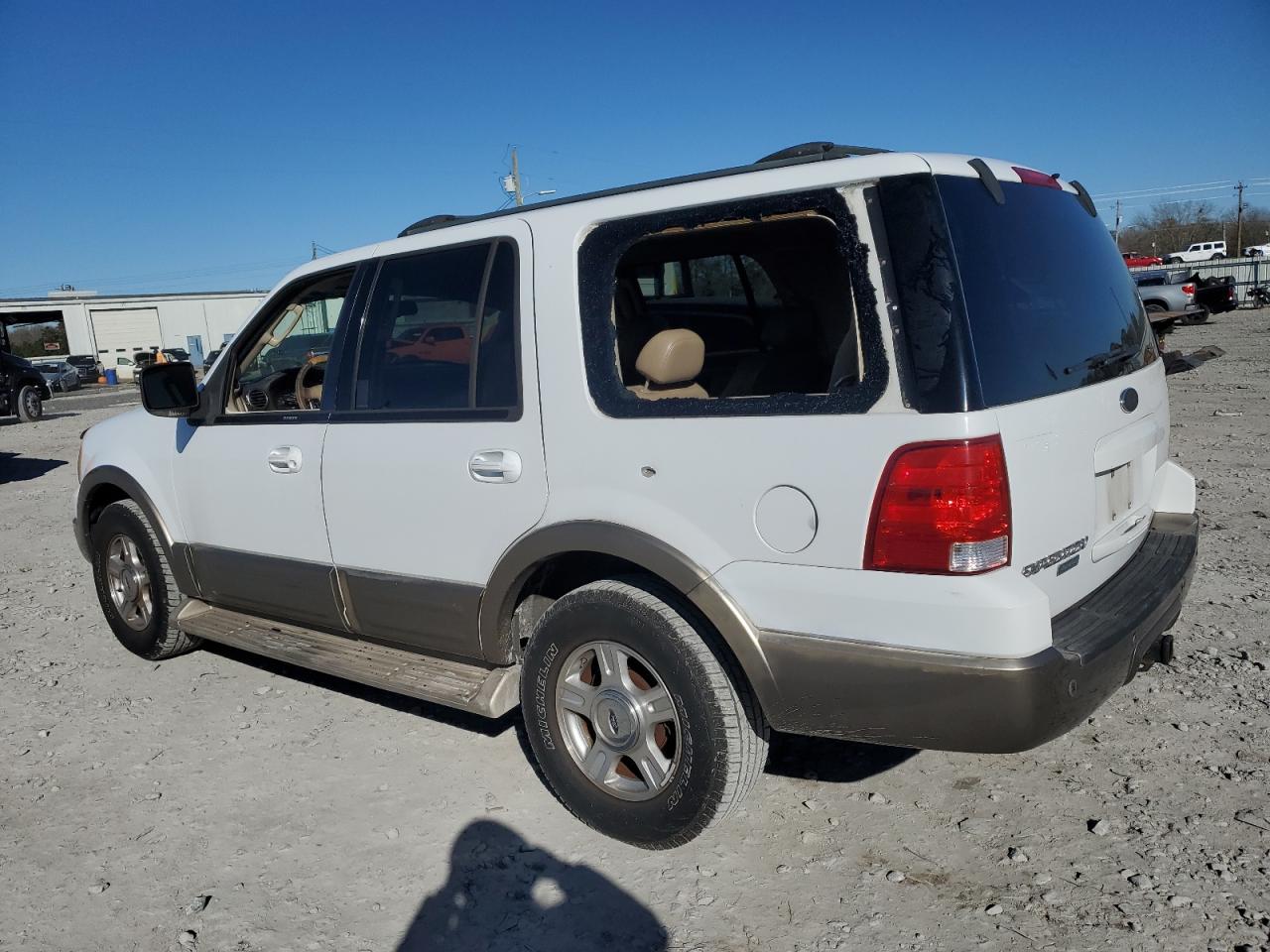 2004 Ford Expedition - Image 2