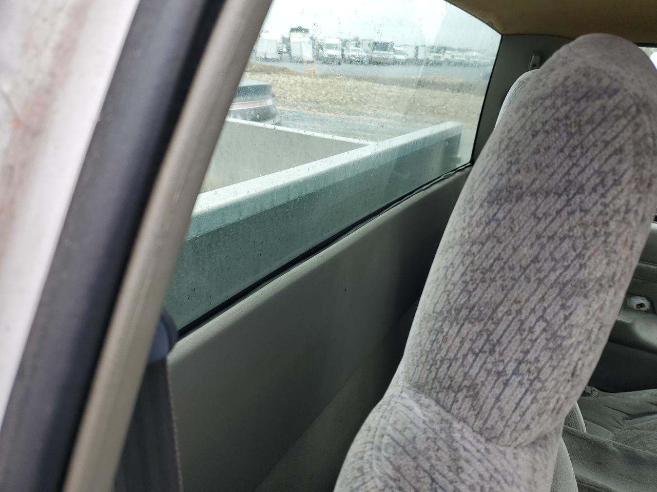 2001 GMC Sonoma - Image 10