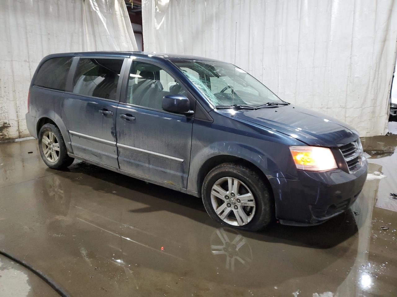 2008 Dodge Caravan - Image 4
