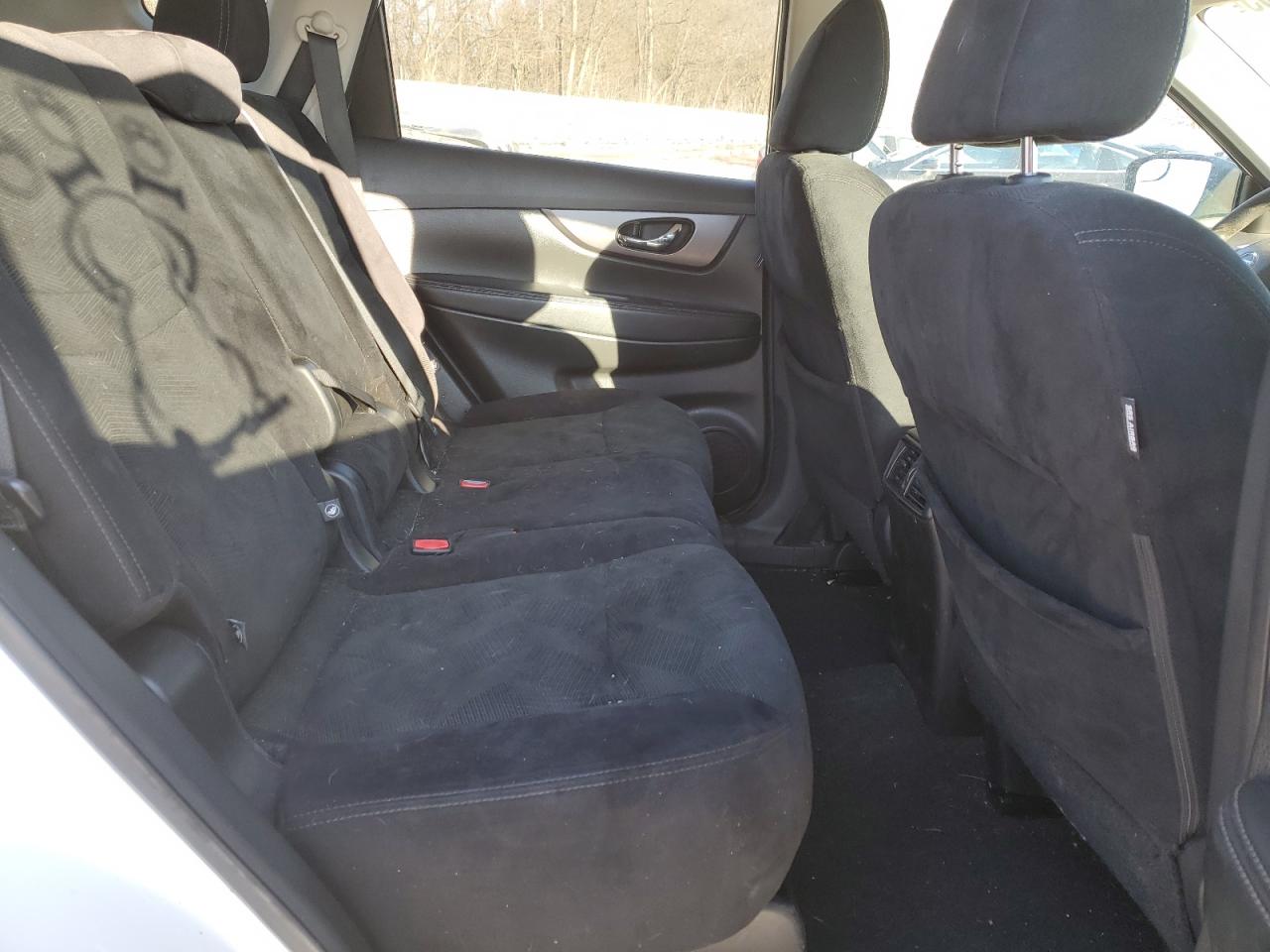 2016 Nissan Rogue - Image 11