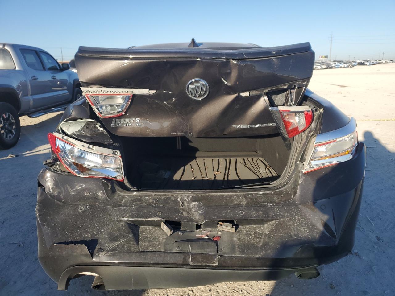 2015 Buick Verano - Image 6