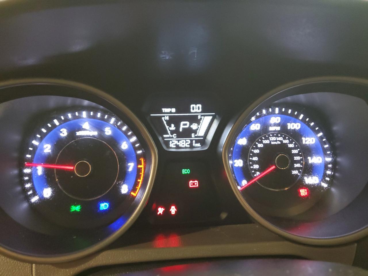 2015 Hyundai Elantra - Image 9