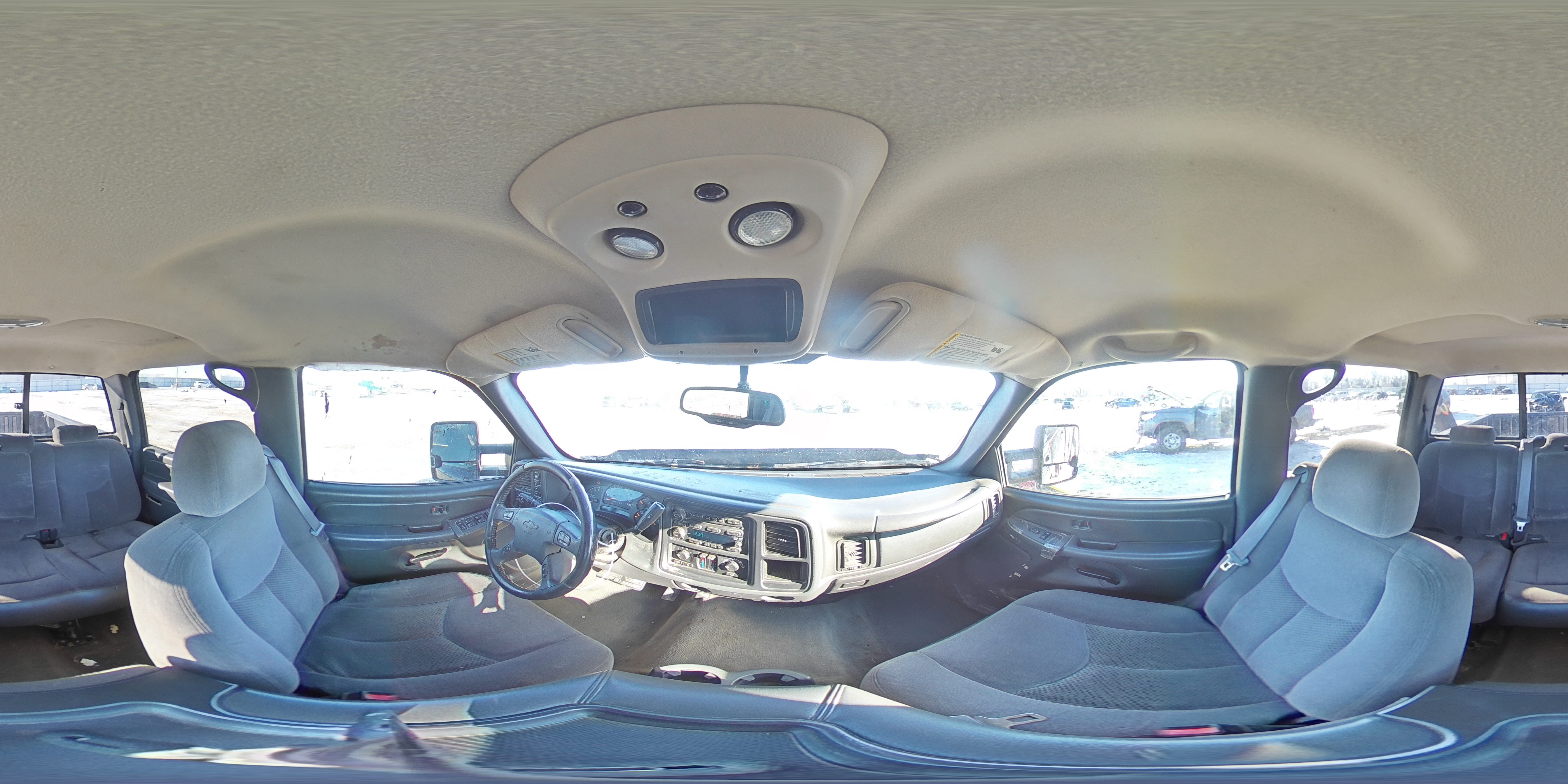 2006 Chevrolet Silverado - Image 13