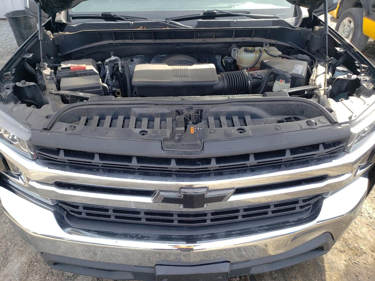 2019 Chevrolet Silverado - Image 11