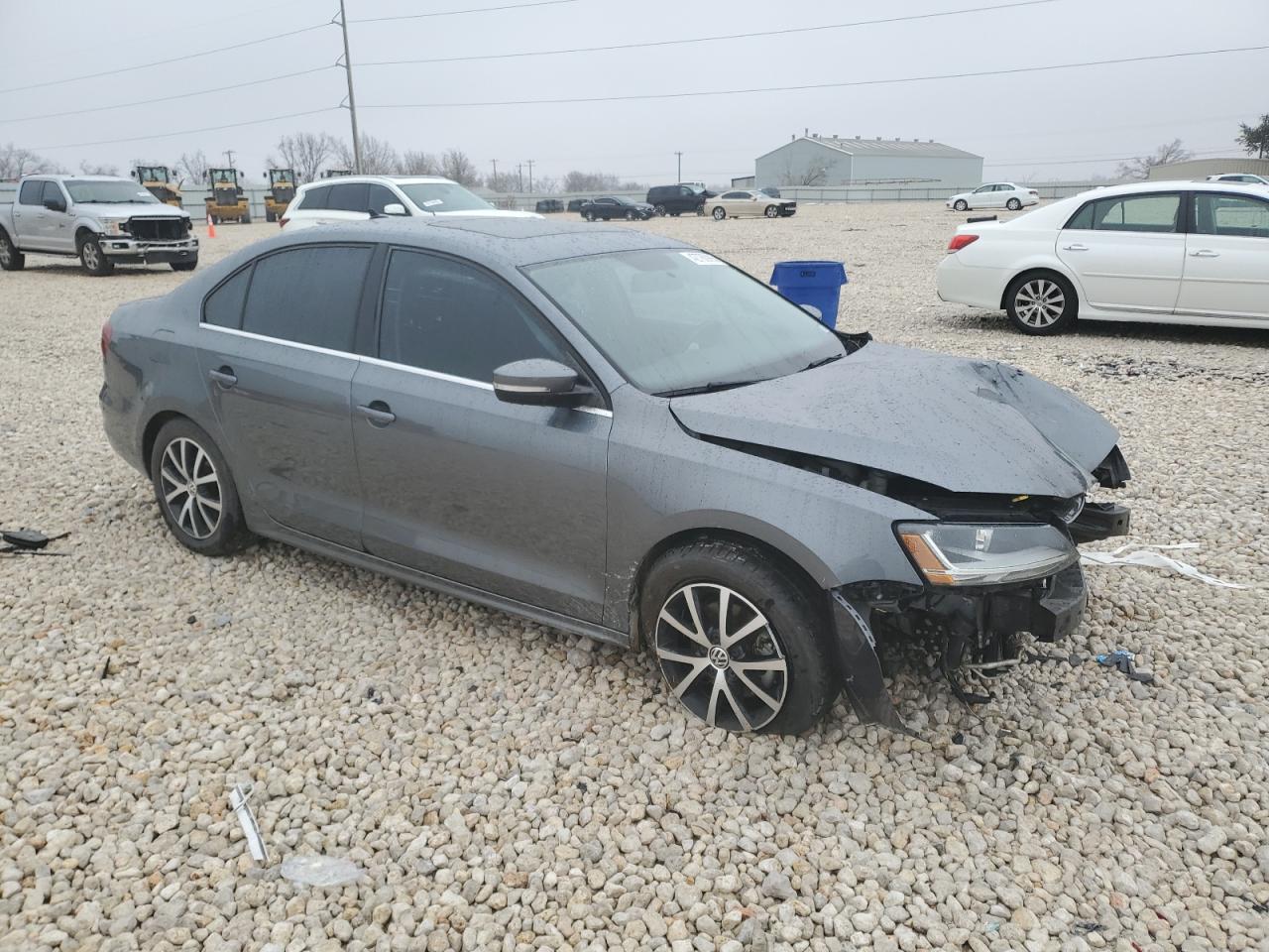 2017 Volkswagen Jetta - Image 4
