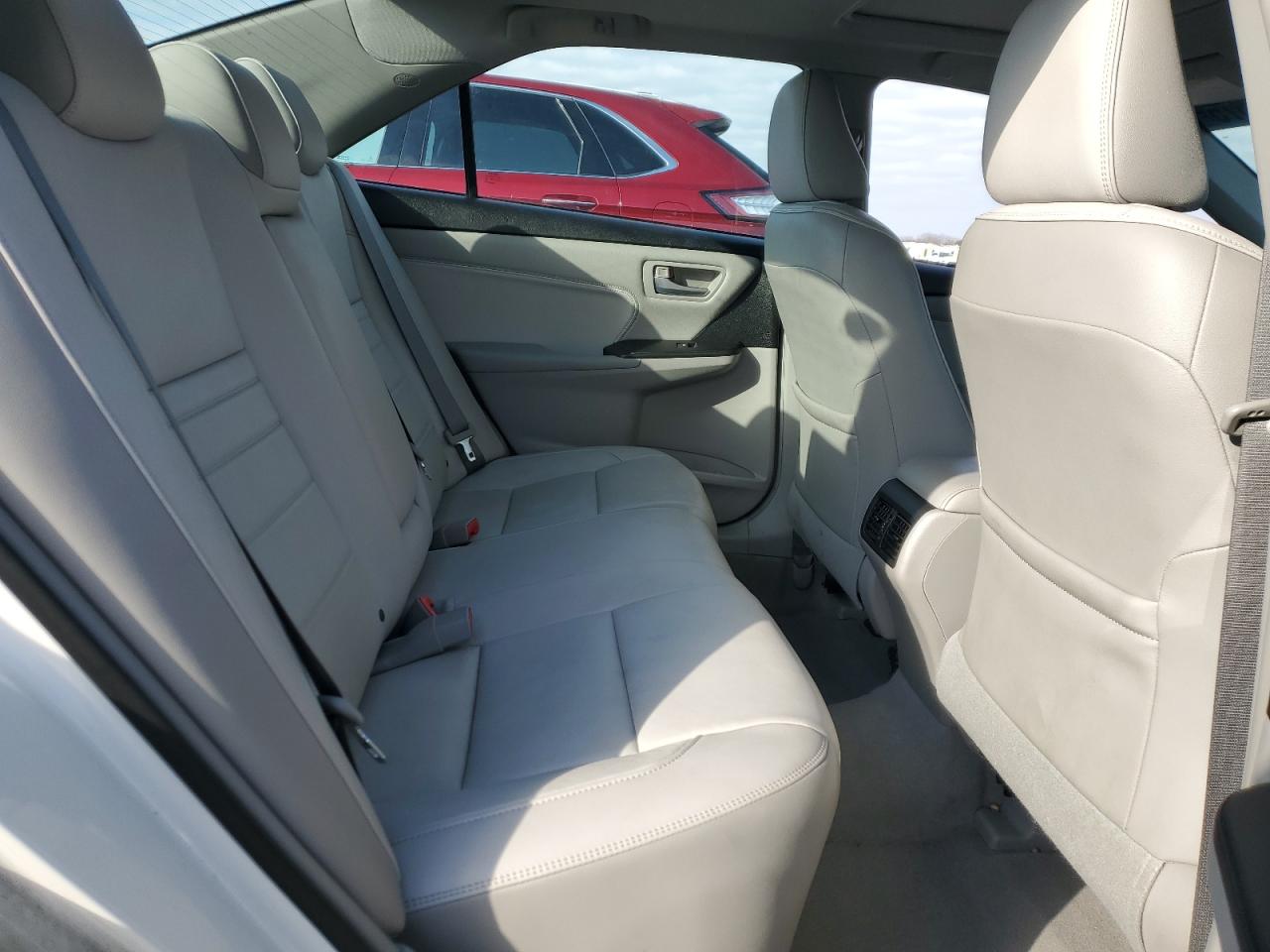 2015 Toyota Camry - Image 10