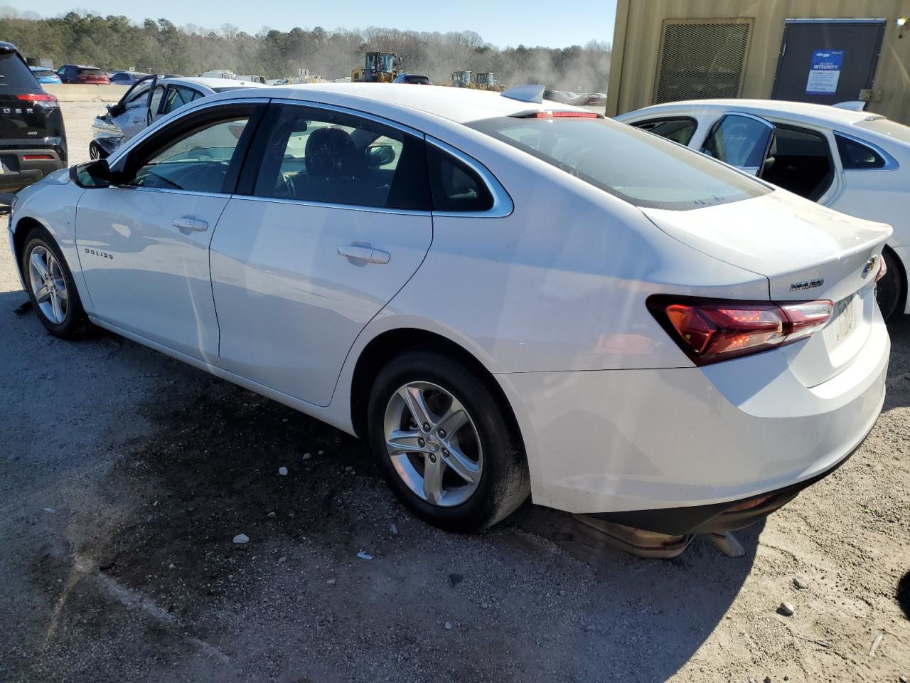 2022 Chevrolet Malibu - Image 2