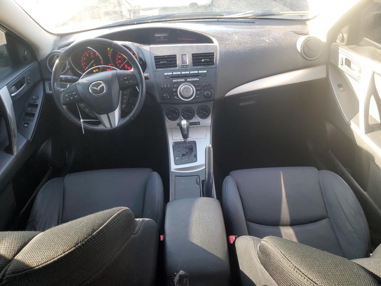 2010 Mazda 3 - Image 8