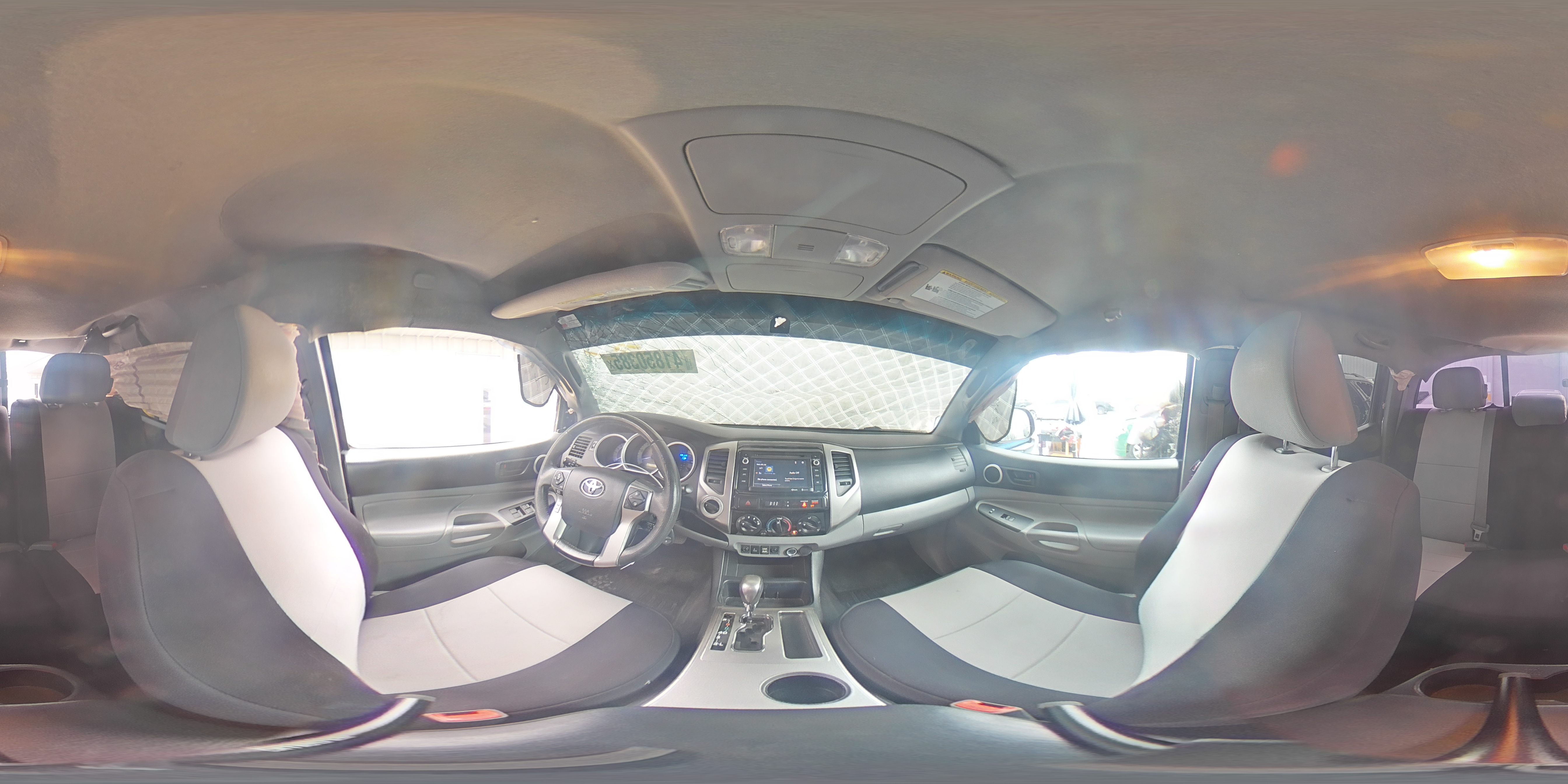 2014 Toyota Tacoma - Image 14