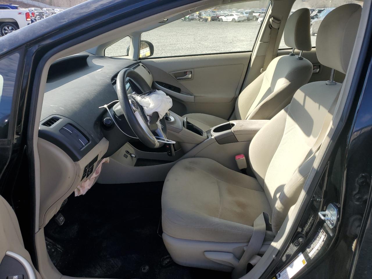 2013 Toyota Prius - Image 7