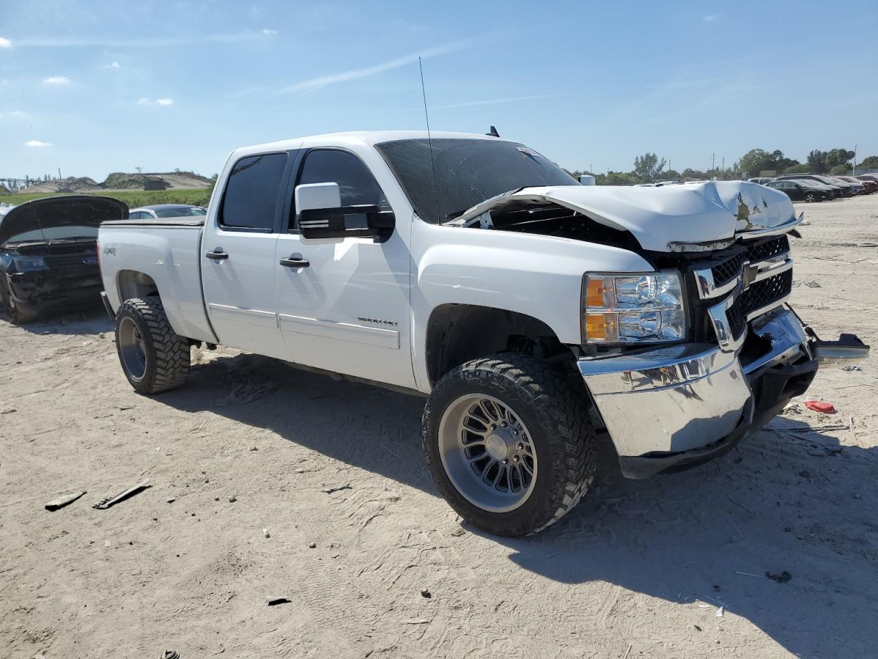 2014 Chevrolet Silverado - Image 4