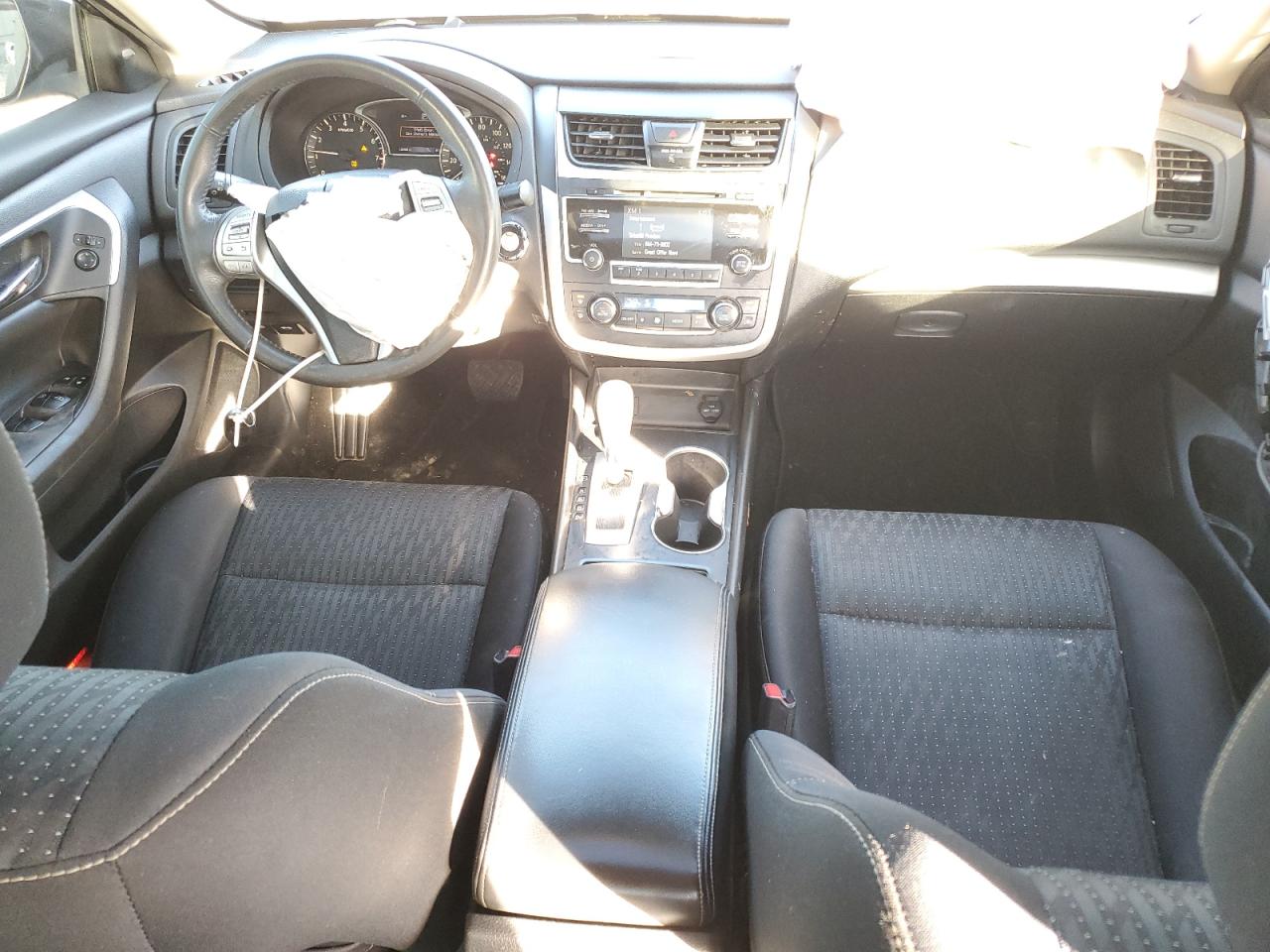 2016 Nissan Altima - Image 8