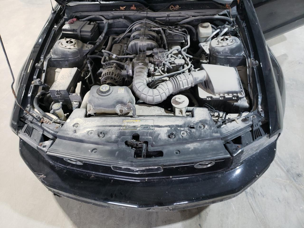 2006 Ford Mustang - Image 11