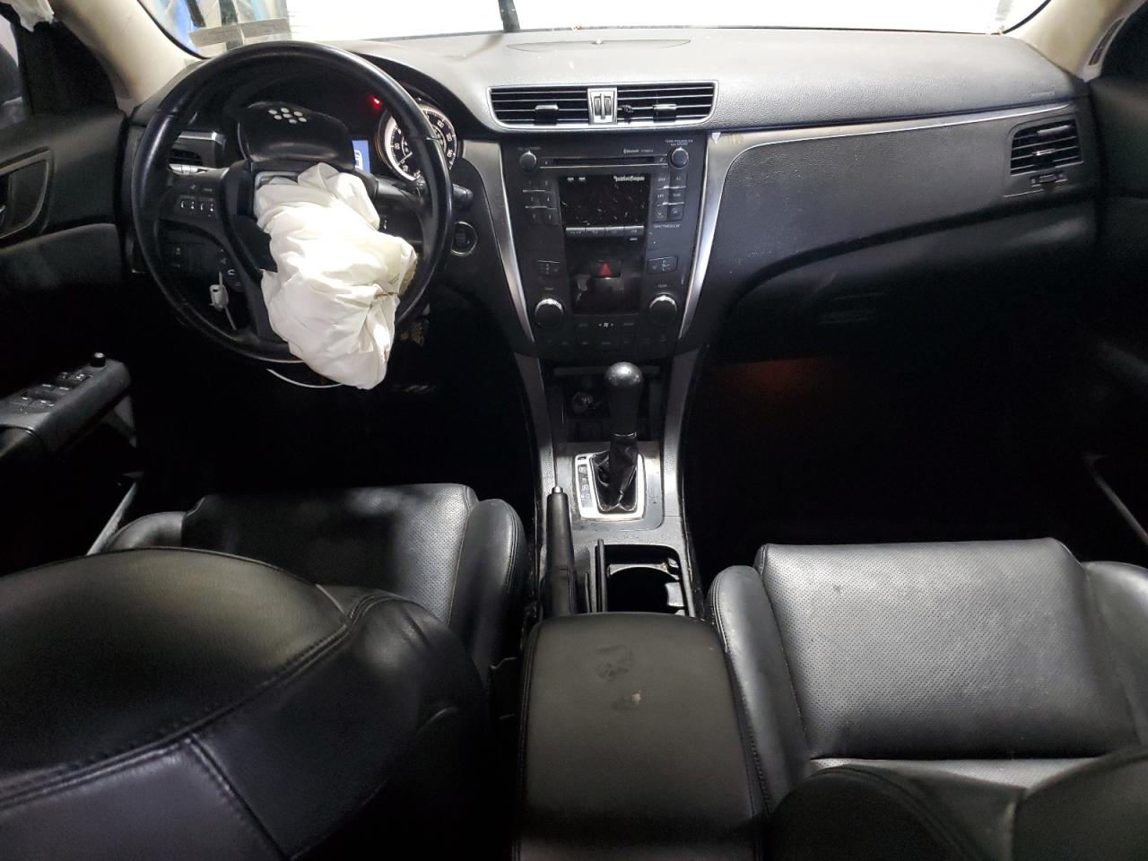 2010 Suzuki Kizashi - Image 8