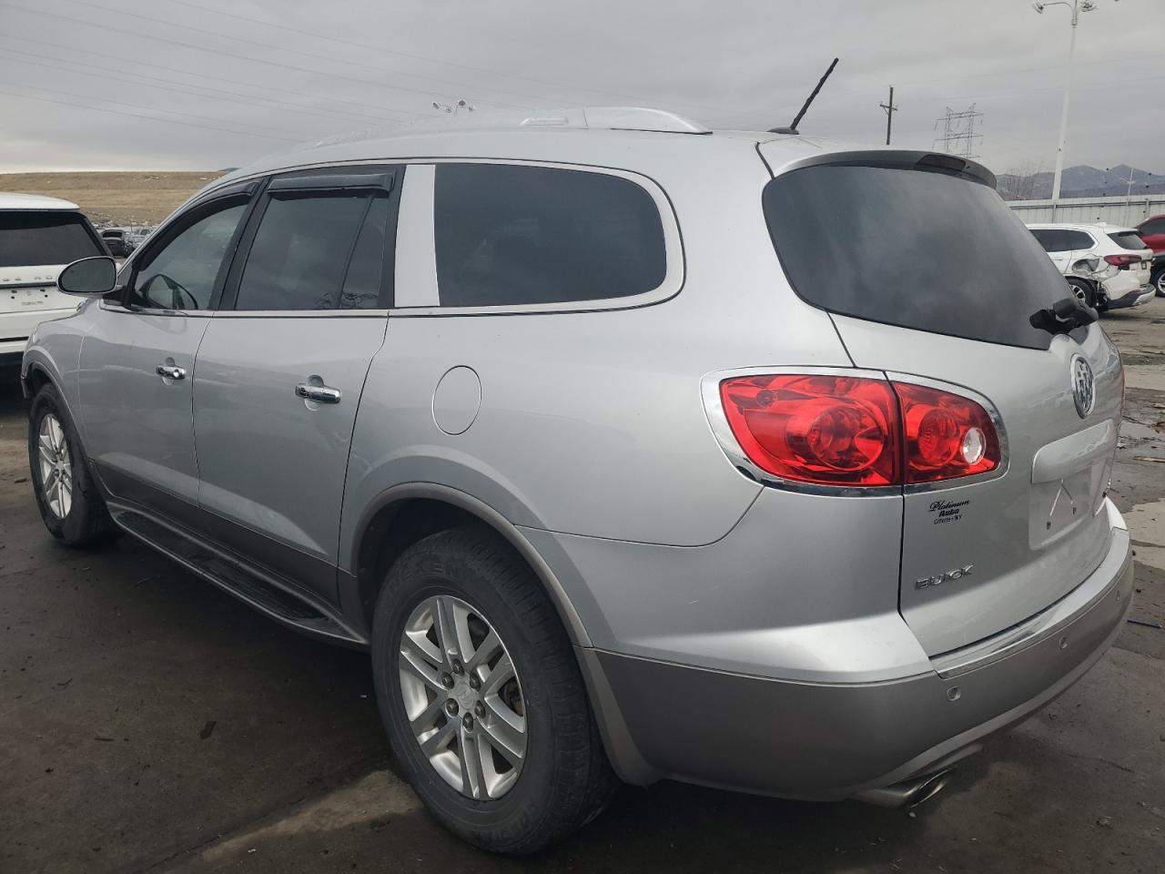 2009 Buick Enclave - Image 2