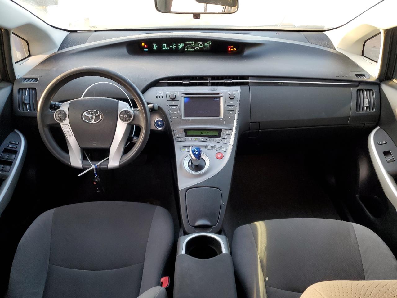 2013 Toyota Prius - Image 8