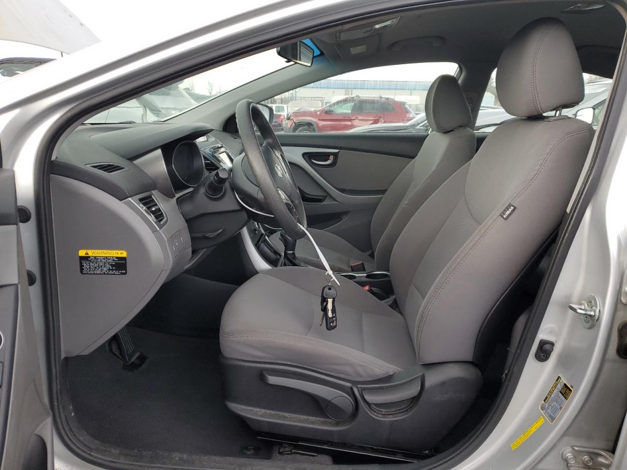 2015 Hyundai Elantra - Image 7