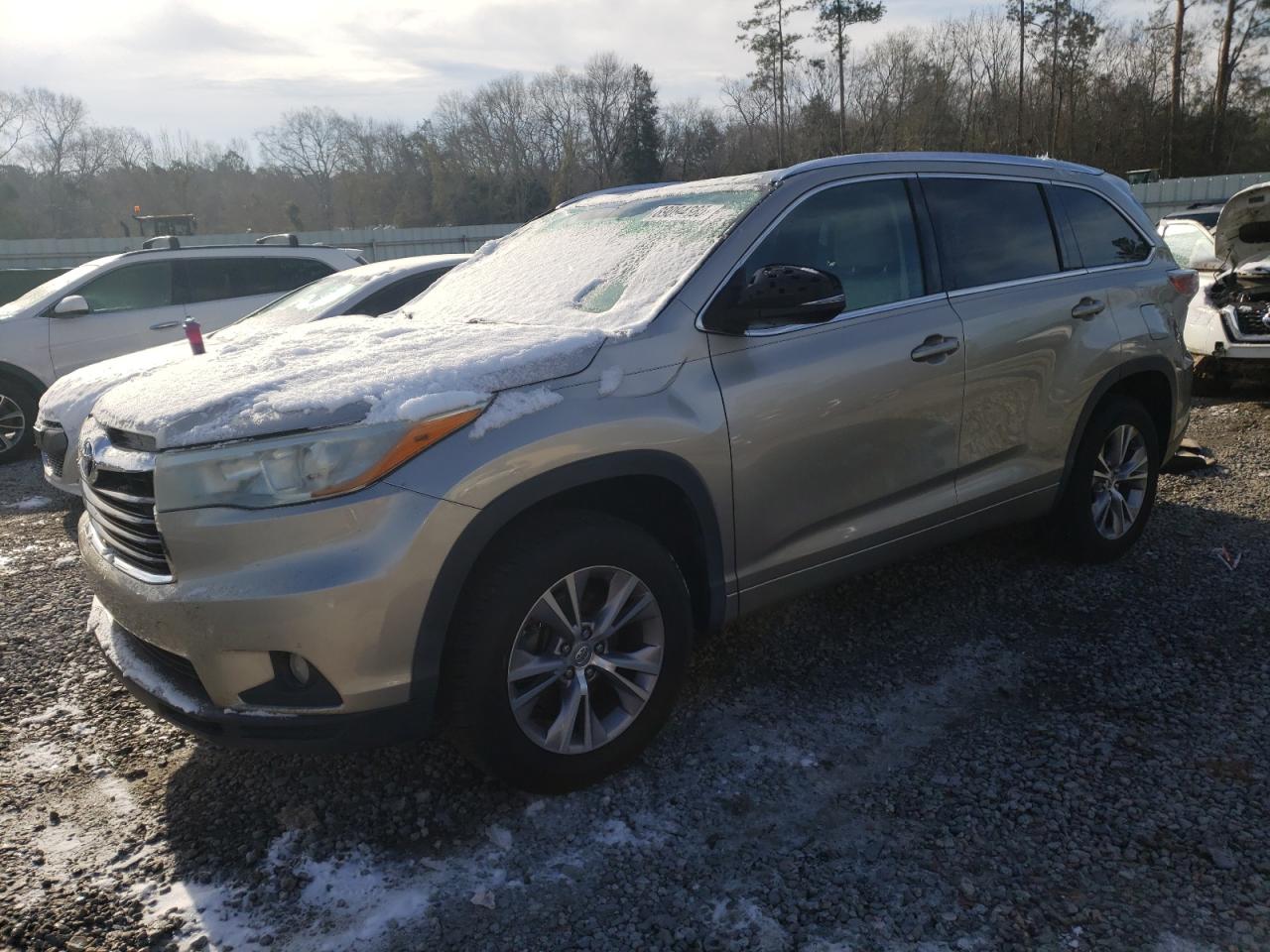 2015 Toyota Highlander - Image 1