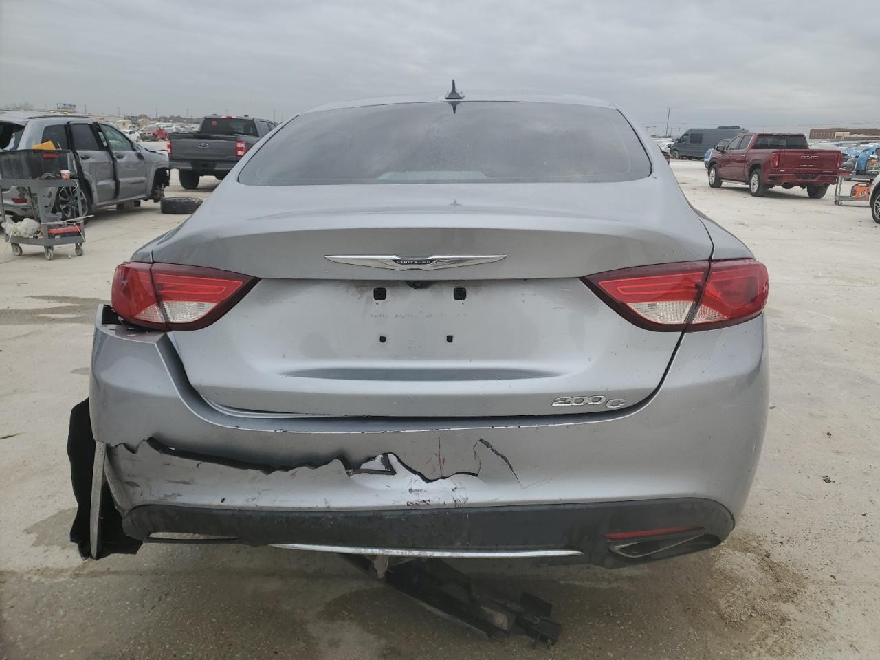 2015 Chrysler 200 - Image 6