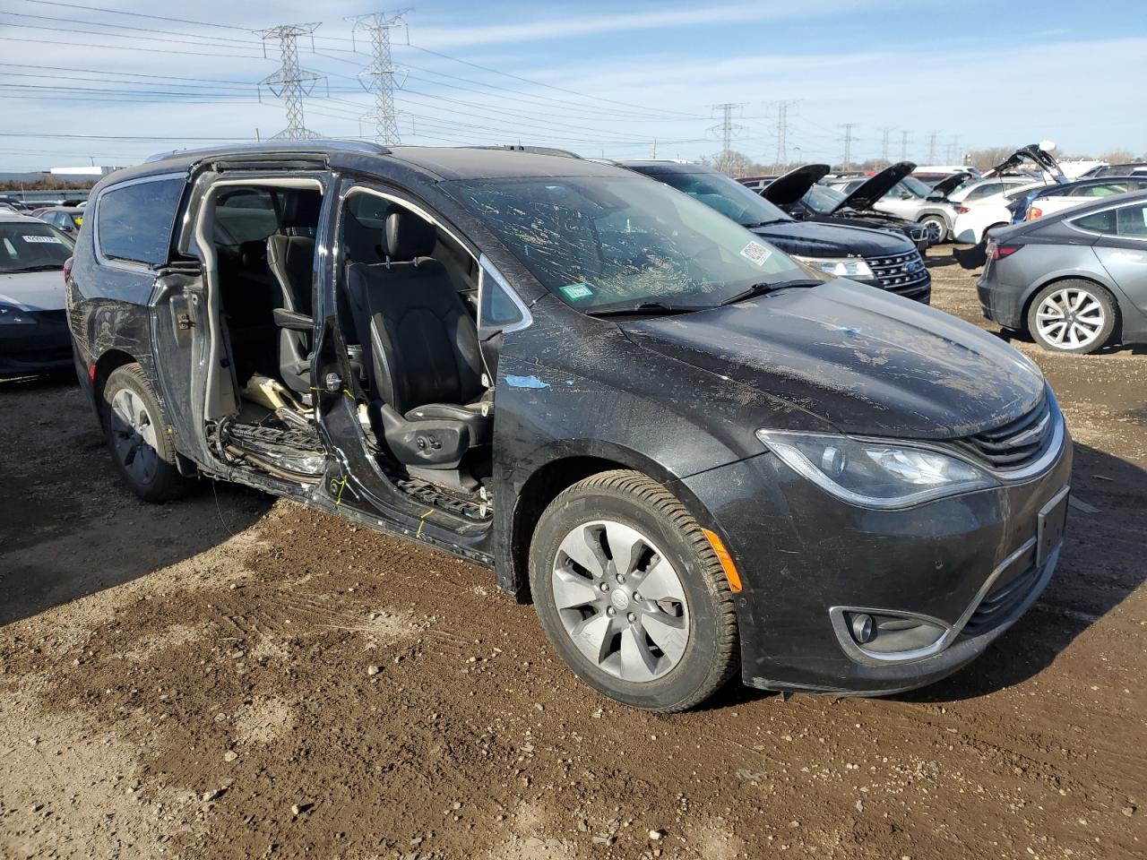 2018 Chrysler Pacifica - Image 4