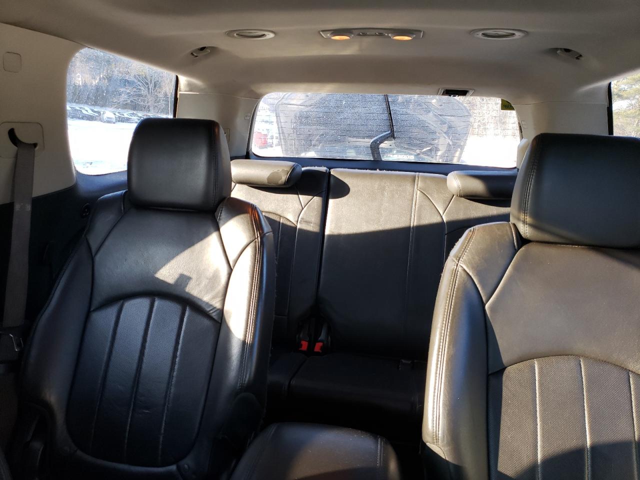 2012 GMC Acadia - Image 10