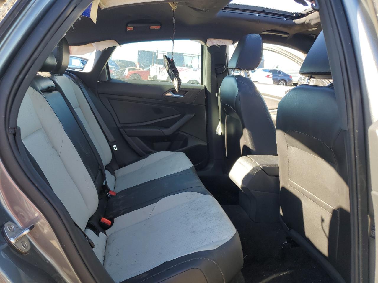 2019 Volkswagen Jetta - Image 10