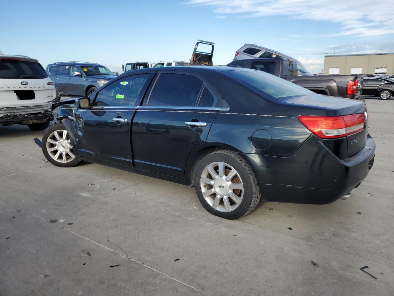 2010 Lincoln MKZ - Image 2