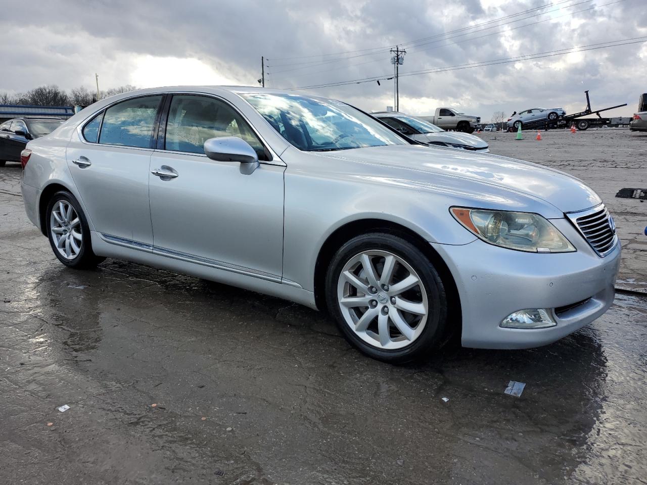 2007 Lexus LS - Image 4