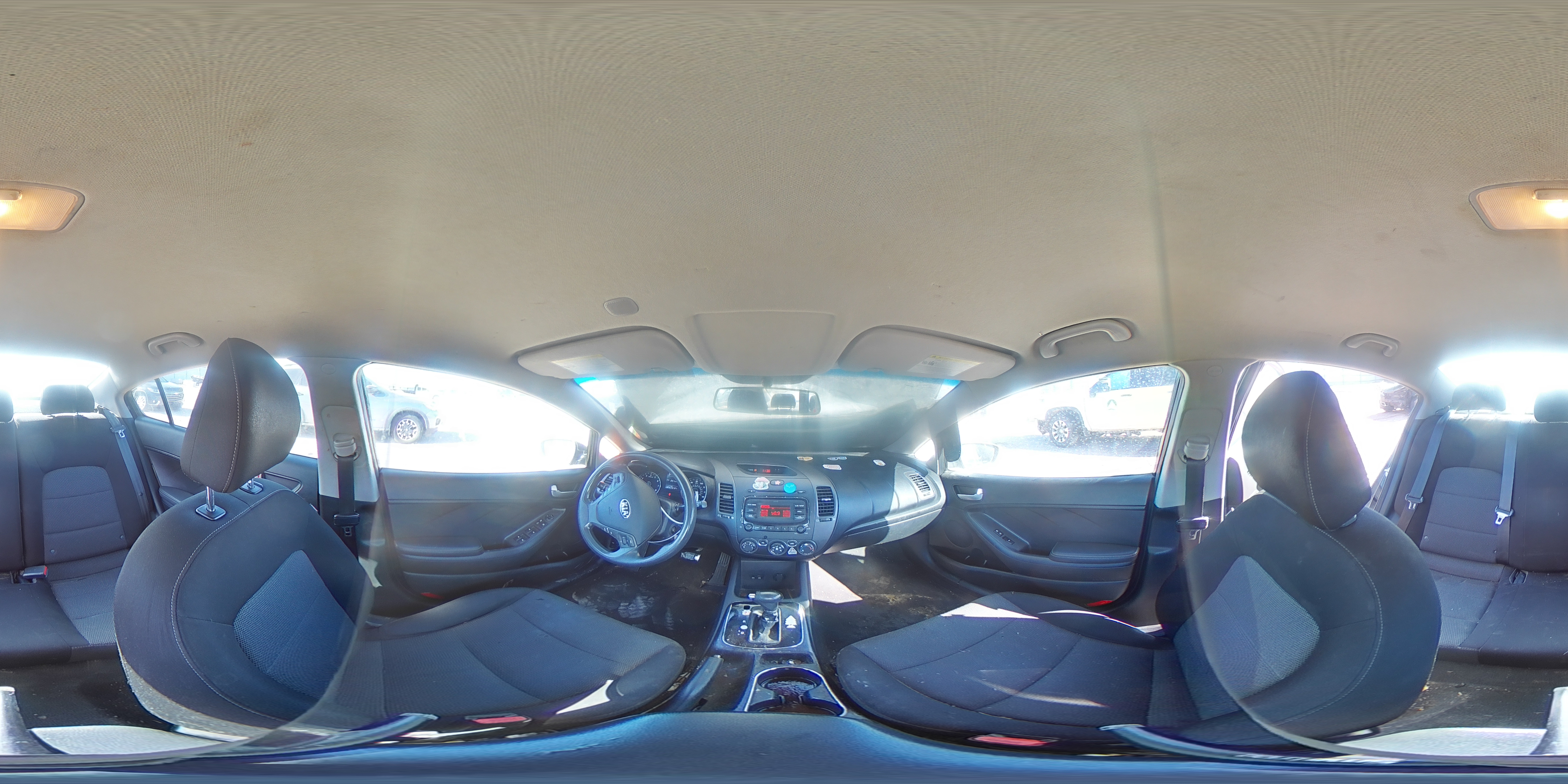 2017 Kia Forte - Image 12