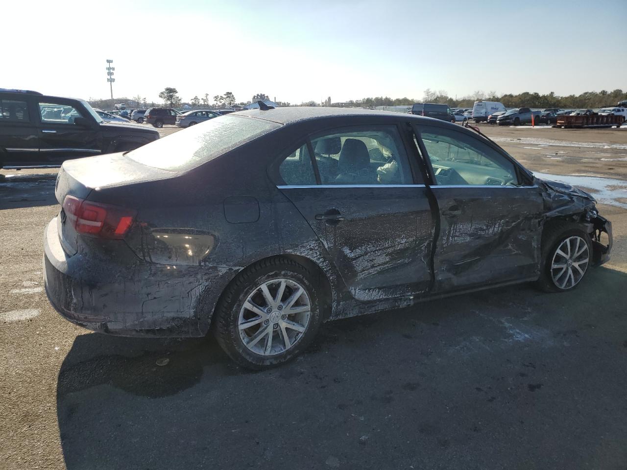 2017 Volkswagen Jetta - Image 3