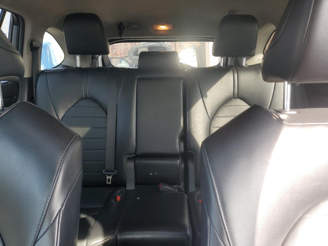 2022 Toyota Highlander - Image 10
