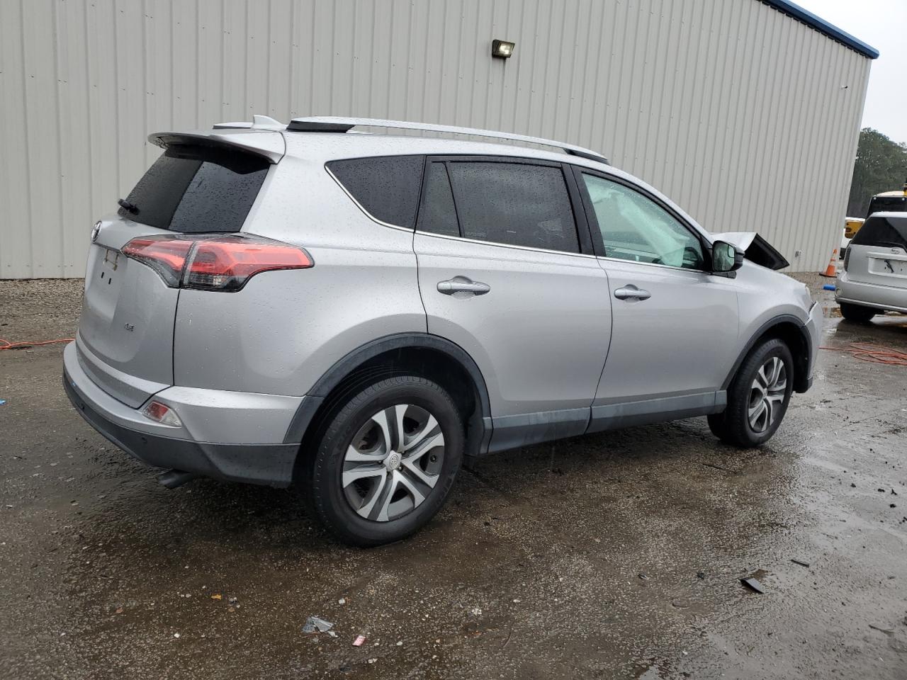2017 Toyota RAV 4 - Image 3