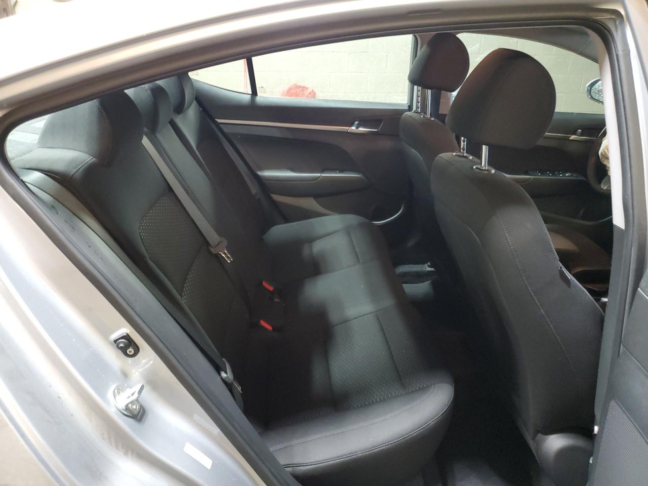2020 Hyundai Elantra - Image 10