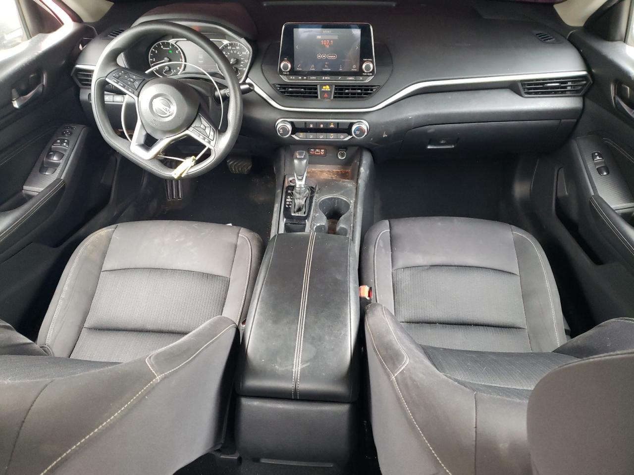 2020 Nissan Altima - Image 8