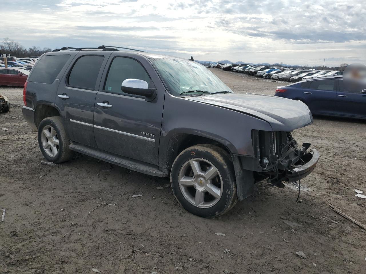 2011 Chevrolet Tahoe - Image 4
