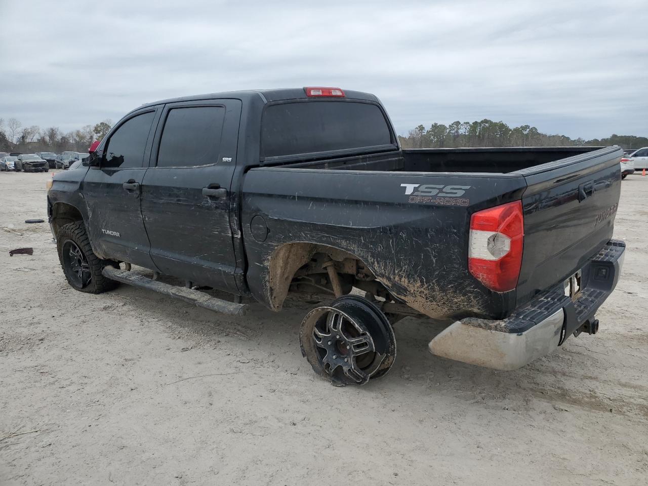 2014 Toyota Tundra - Image 2