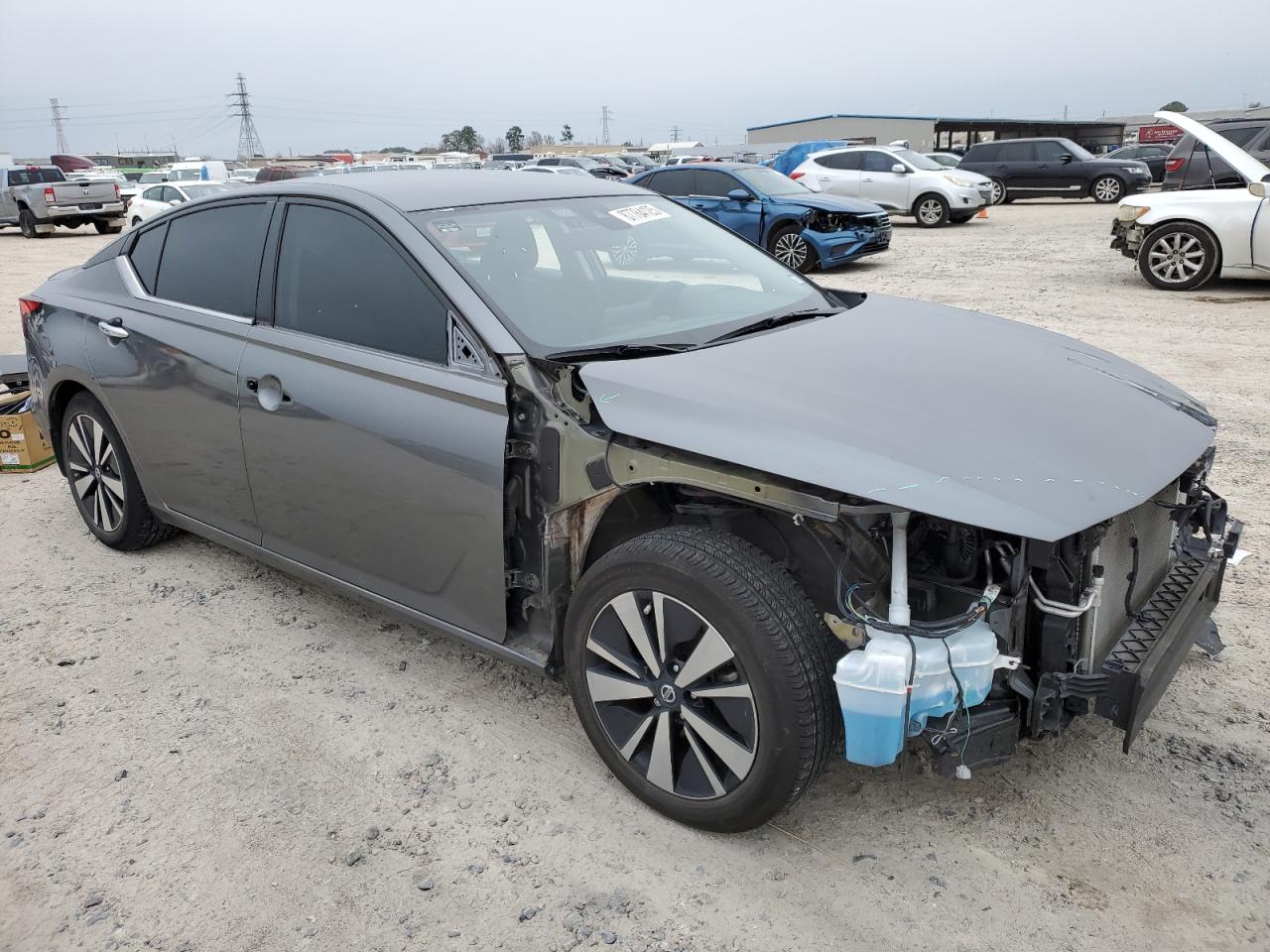 2021 Nissan Altima - Image 4