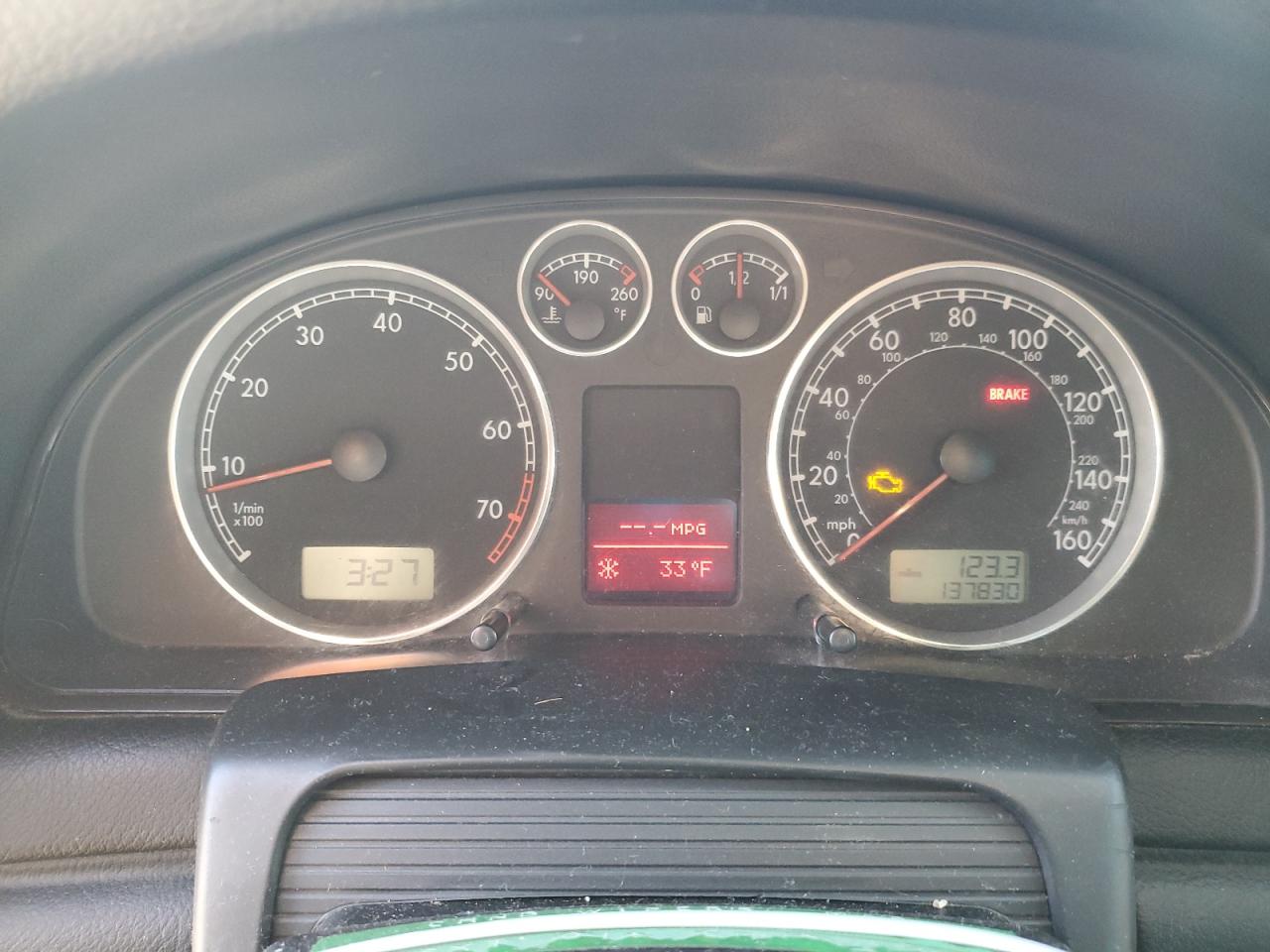2004 Volkswagen Passat - Image 9