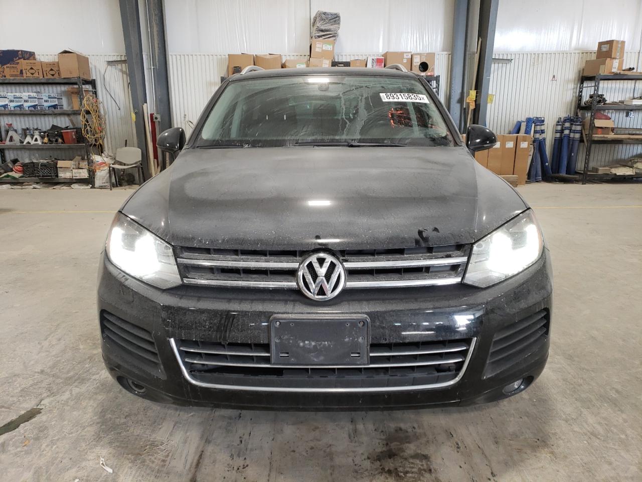 2014 Volkswagen Touareg - Image 5