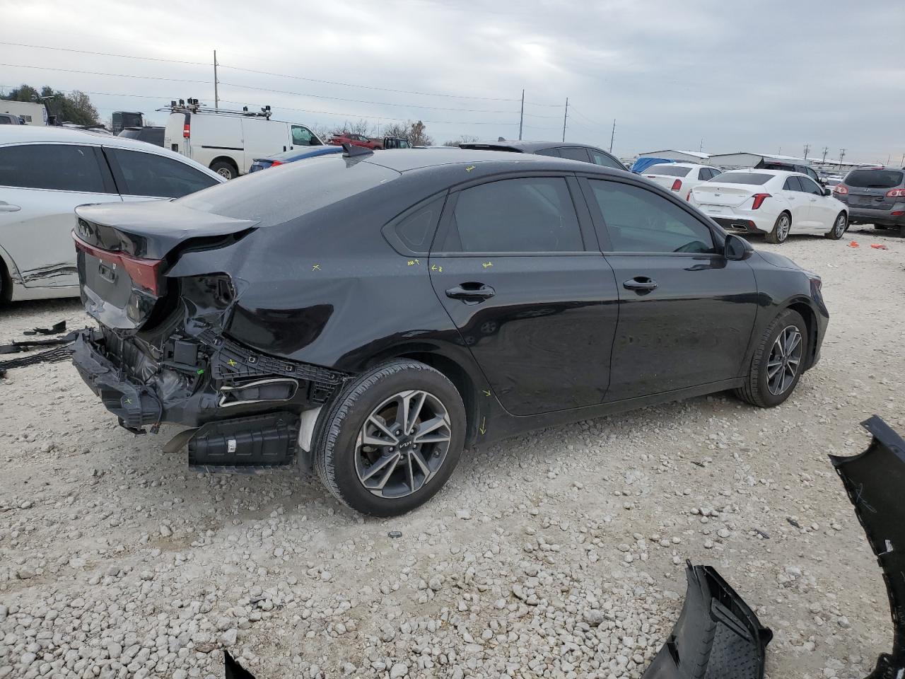 2023 Kia Forte - Image 3