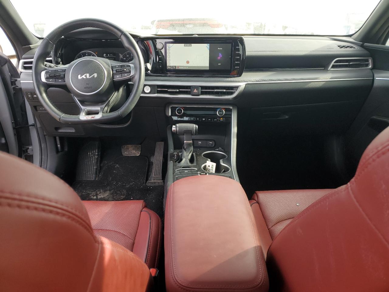 2022 Kia K5 - Image 8