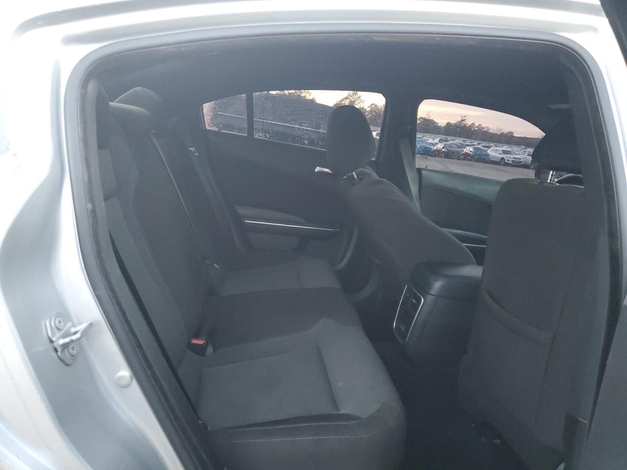 2020 Dodge Charger - Image 10