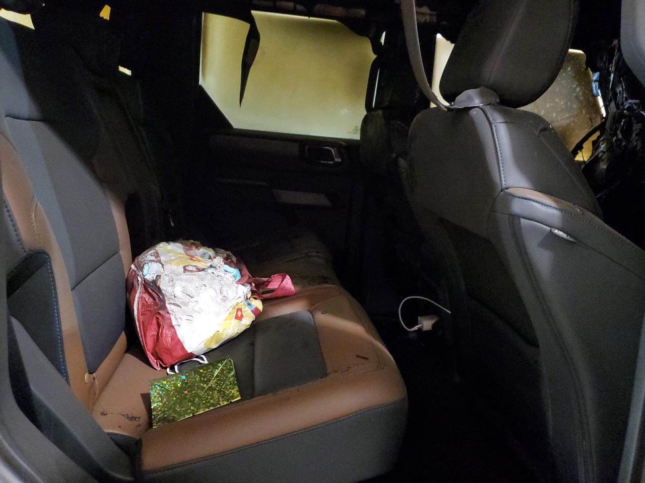 2023 Ford Bronco - Image 11