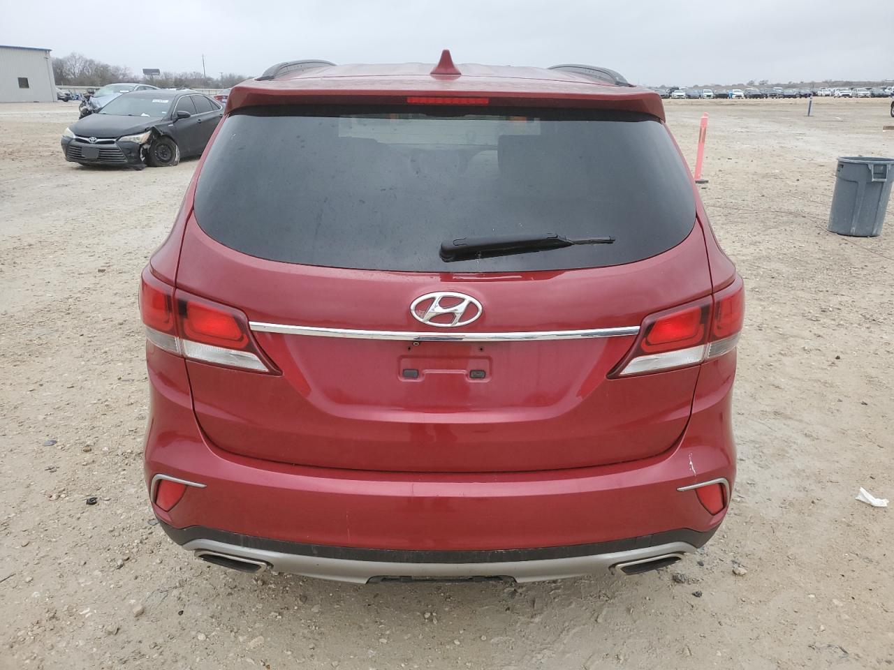 2017 Hyundai Santa Fe - Image 6